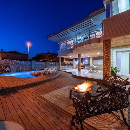 Holiday home Luxury Rock Tirri
