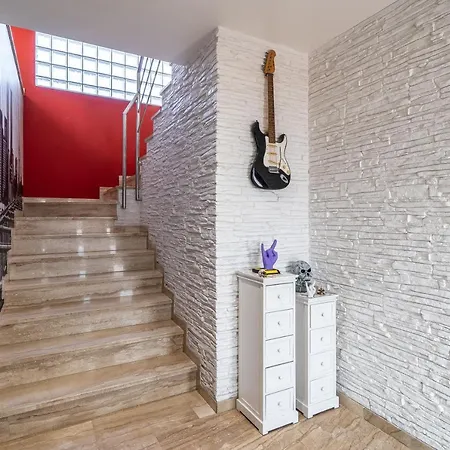 Holiday home Luxury Rock Tirri