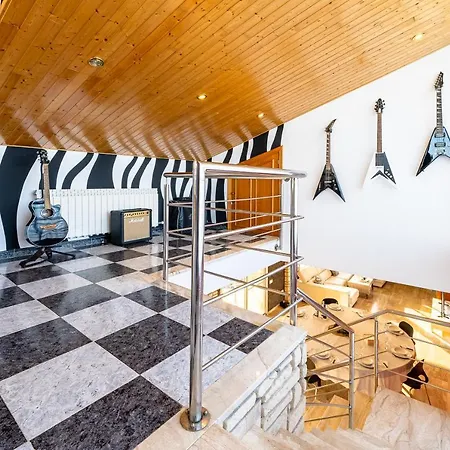 Luxury Rock Tirri Holiday home *
