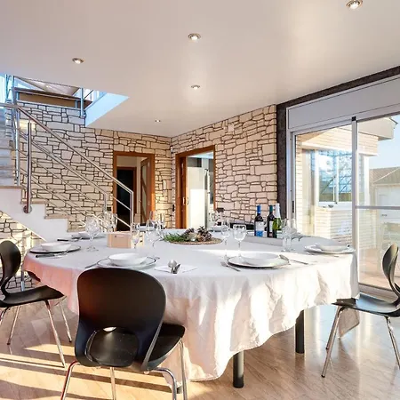 Luxury Rock Tirri Reus